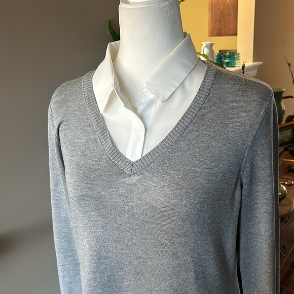 Adrianna Papell Button Front Sweater/shirt combo szM - Picture 4 of 16